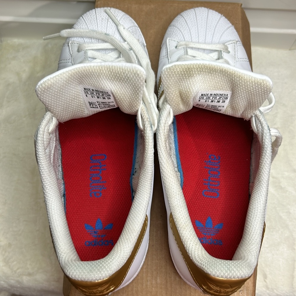 adidas Women’s Superstar Sneaker Gold Metallic - Picture 10 of 14